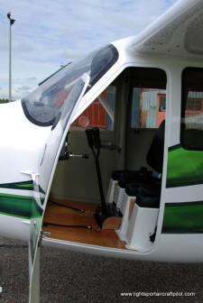Ecoflyer pictures, images of the Ecoflyer lightsport, experimental lightsport aircraft - 2