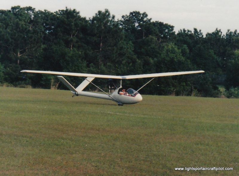 Mini Straton D-7 ultralight aircraft pictures, Mini Straton D-7 experimental aircraft images, Mini Straton D-7 lightsport aircraft photographs, Lightsport Aircraft Pilot newsmagazine aircraft directory.