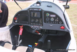 Phoenix motorglider pictures, images of the Phoenix motorglider LSA or lightsport aircraft - 2